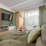 Cozy In With Wifi *