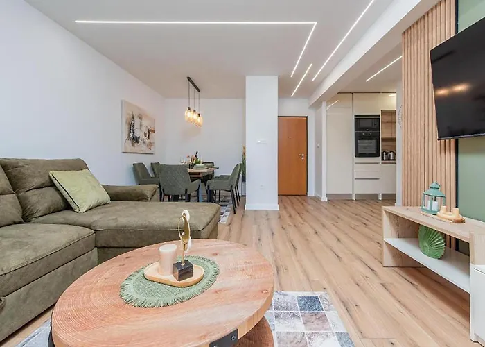 Apartment 2 Bedroom Gorgeous In Zadar