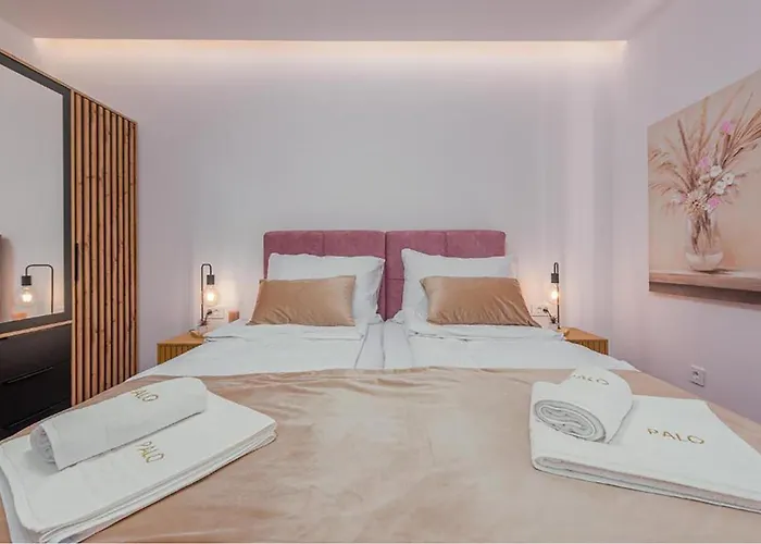 2 Bedroom Gorgeous In Apartment